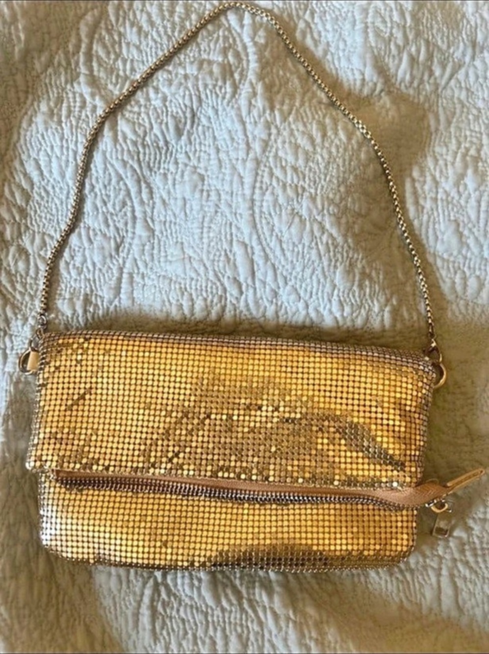 BCBGMAXAZRIA Metallic Mesh Crossbody Bag in Gold